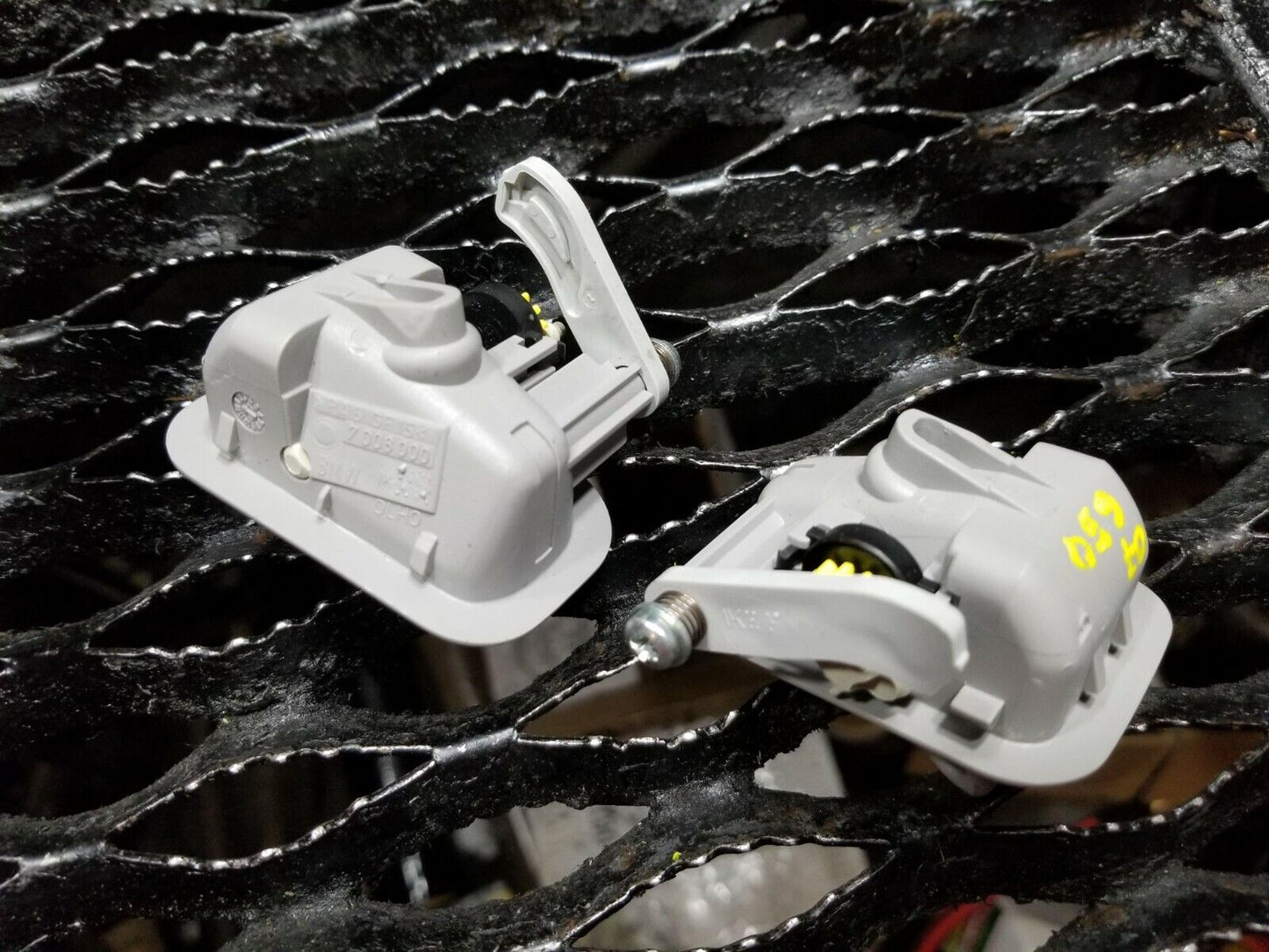 06 07 08 09 10 BMW 650i E63  Rear Roof Coat Hanger Clip Hook 2pcs OEM