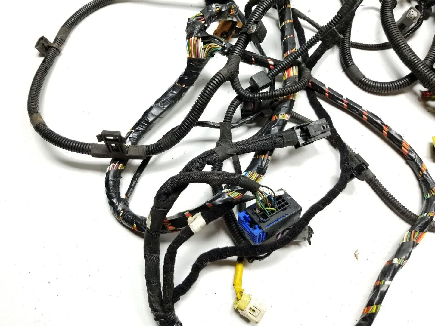 14 15 16 17 Fiat 500l 1.4l At Engine Wire Harness W/ Fuse Box  OEM