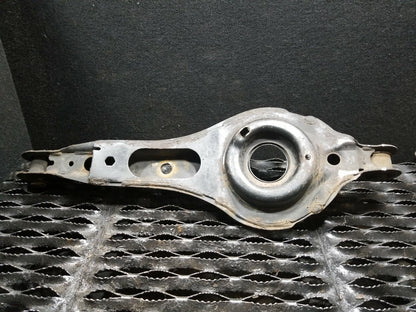 05 06 07 Volvo S40 2.4l Rear Lower Control Arm Left Driver Side OEM