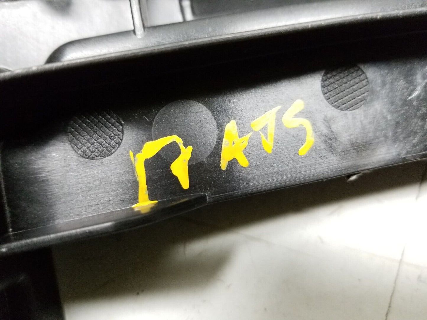 2015 - 2018 Cadillac Ats Speedometer Instrument Cluster Pad Bracket 22985727 OEM