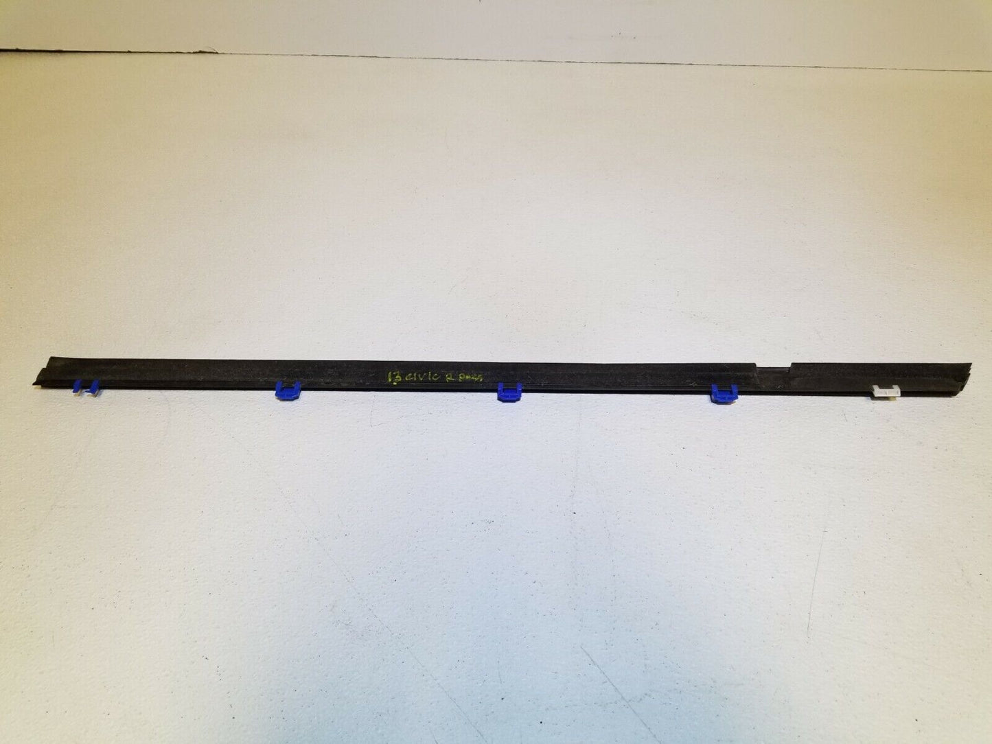 13 14 15 Honda Civic Sdn Rear Right Pass Door Window Belt Seal Molding OEM 89k