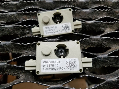 04 05 06 BMW X3 E83 Trap Circuit Antenna 2pcs 6990090 OEM