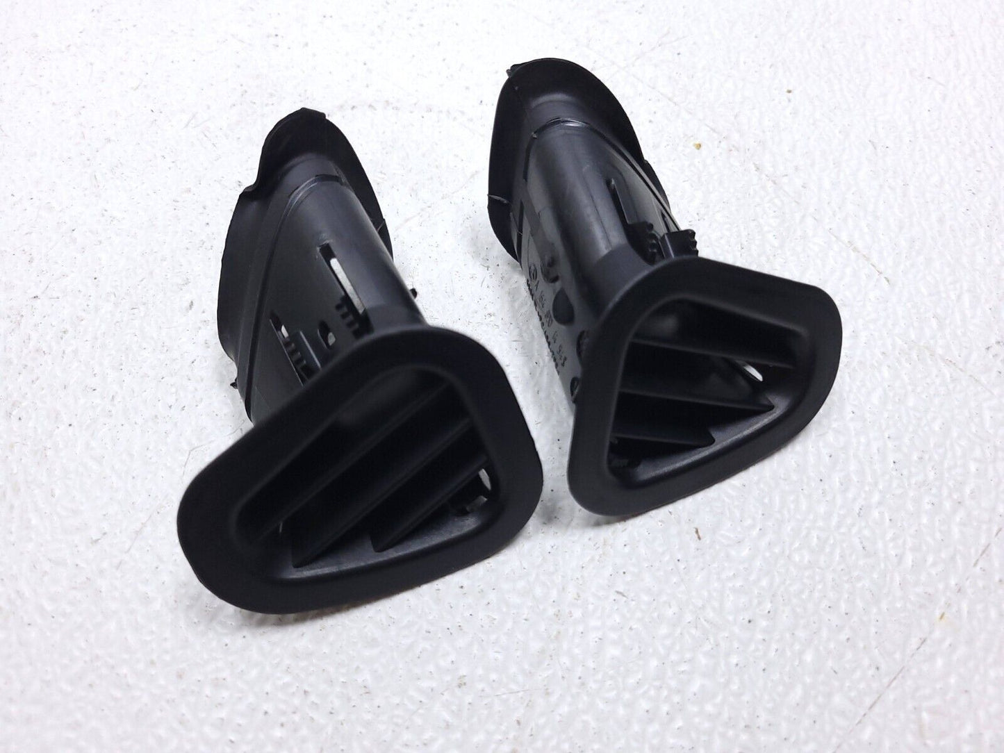 06 07 08 09 10 11 Mercedes Ml500 Dash Defroster Air Vent Left & Right Pair OEM