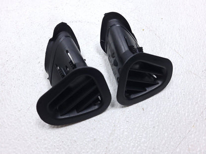 06 07 08 09 10 11 Mercedes Ml500 Dash Defroster Air Vent Left & Right Pair OEM