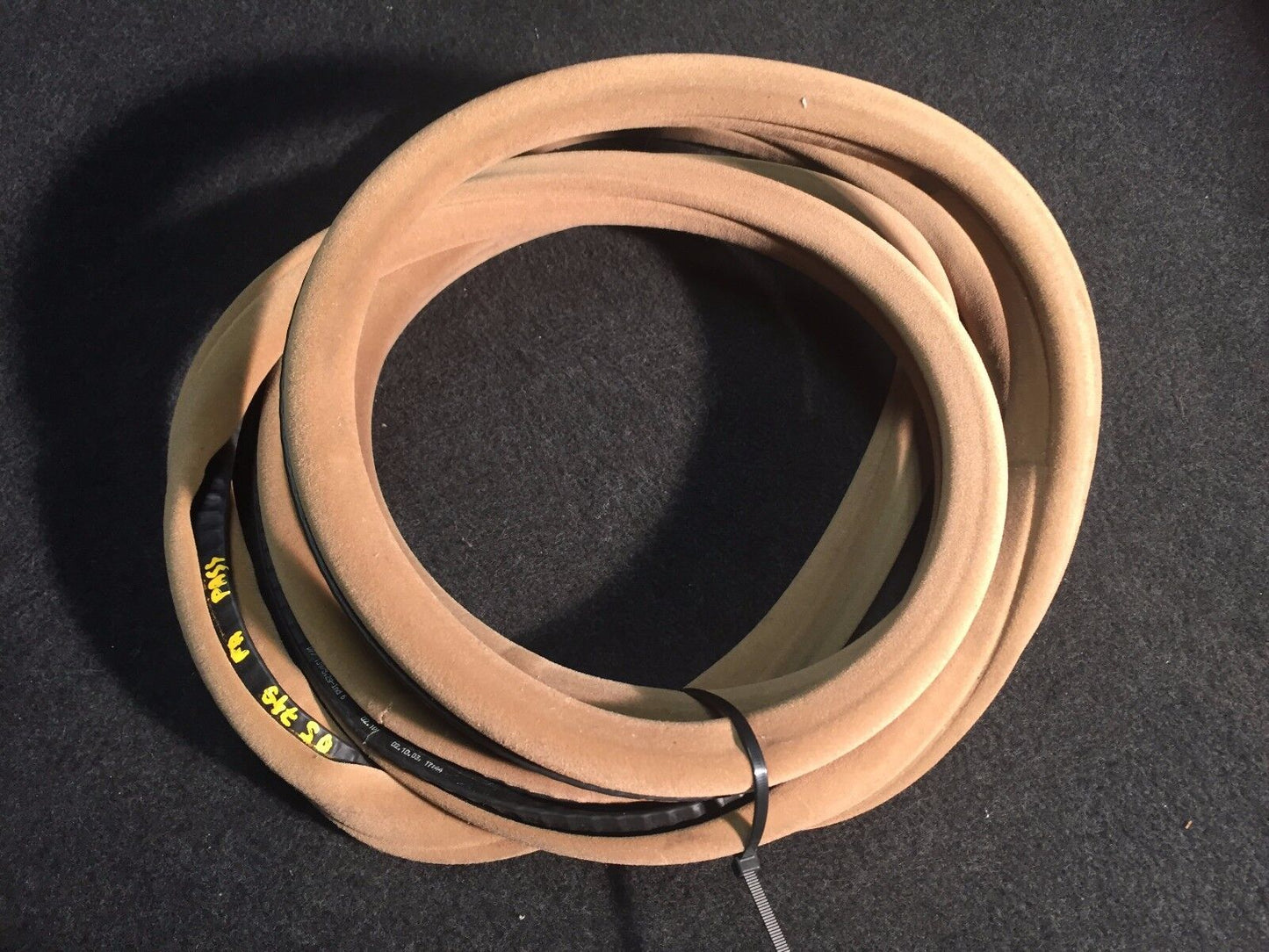 02 03 04 05 BMW 745i E65 Front Right Passenger Door Weatherstrip Seal OEM