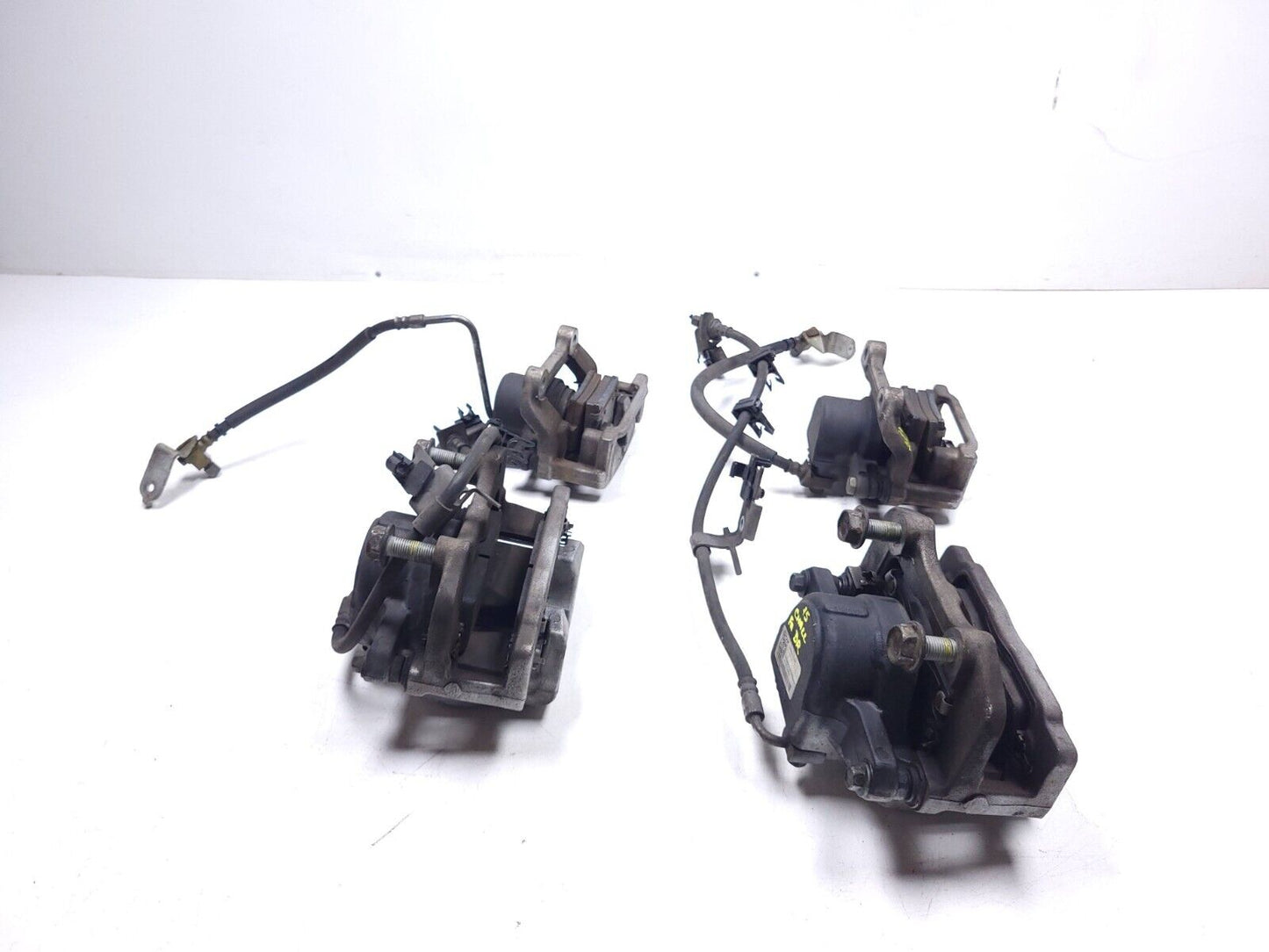 15 - 18 Dodge Challenger Brake Caliper 4pcs OEM 87k