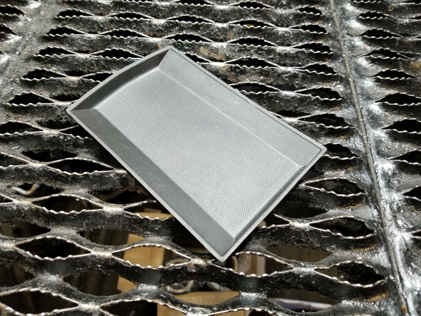 15 16 17 18 Chevrolet Impala Rubber Insert For Center Floor Console Storage OEM