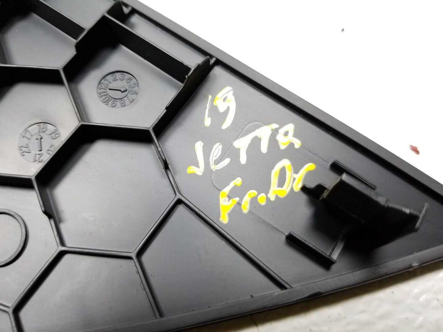 19 20 21 Volkswagen Jetta Left Driver Side Dash End Cap Cover OEM