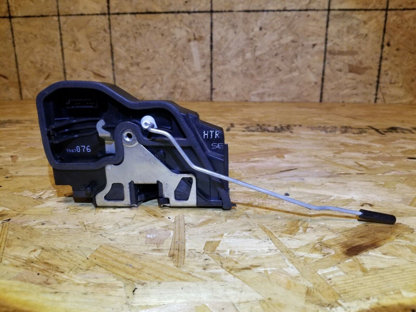 04 05 06 07 BMW 530xi E60 Rear Door Lock Latch Actuator Passenger Side Right OEM