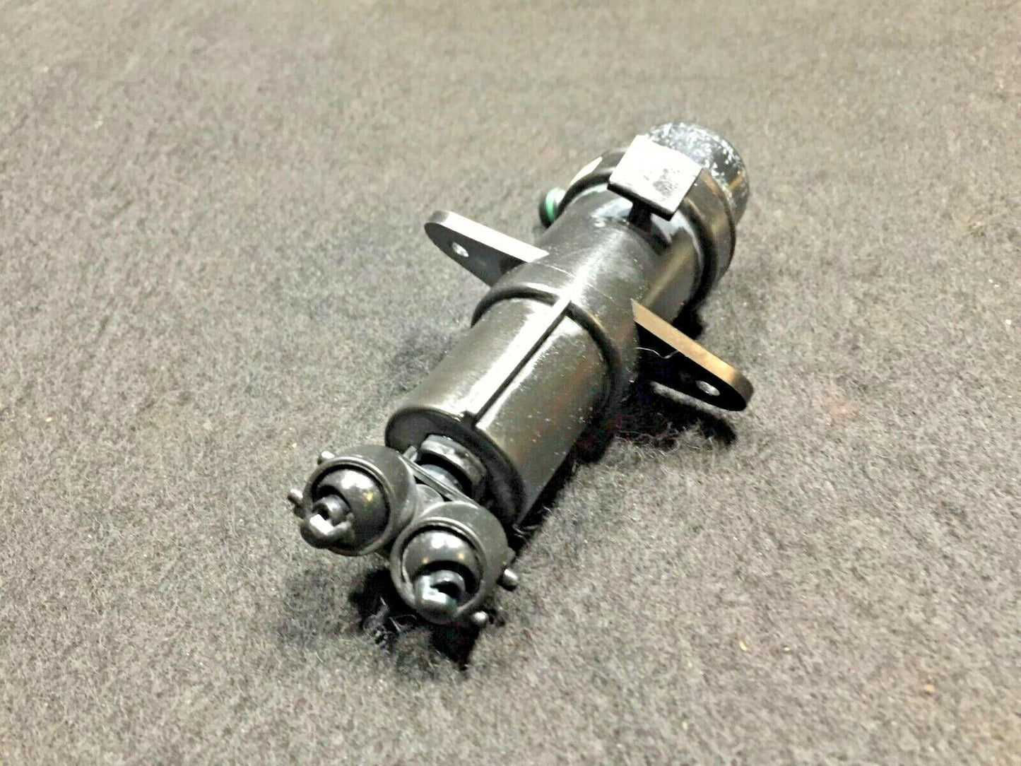 04 05 06 BMW X3 E83 Headlight Washer Nozzle Pump OEM D34