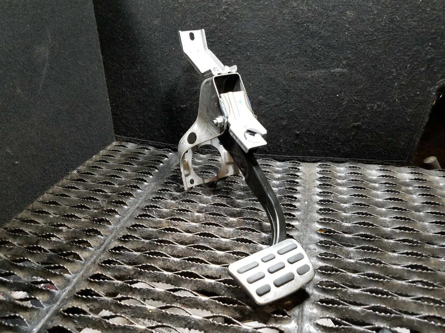 12 13 14 15 16 Hyundai Veloster Brake Pedal OEM