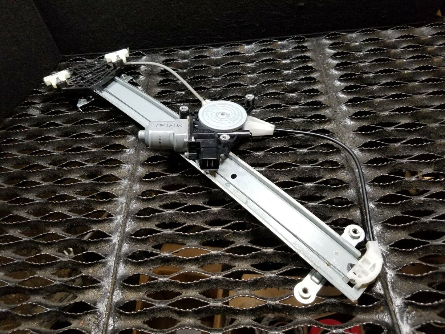 11 12 13 Subaru Forester Front Passenger Door Window Regulator & Motor OEM 33k