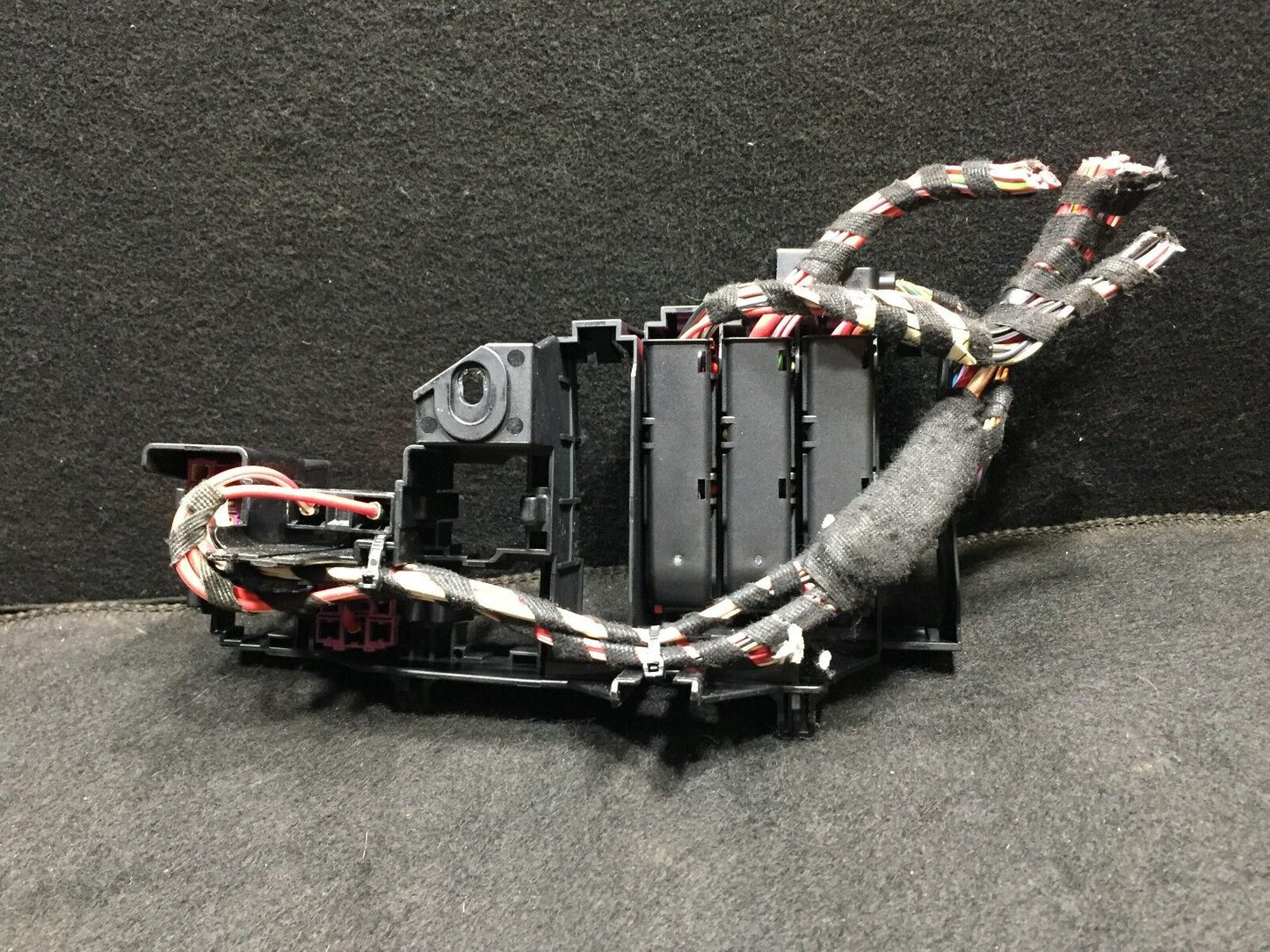 08 09 10 11 12 Audi A5 Quattro 3.2l Fuse Box Interior Dash 8k0971845 OEM