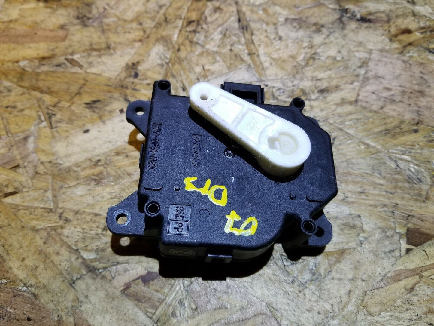 06 07 08 09 10 11 Cadillac DTS Heater Core AC HVAC Air Flap Actuator Motor OEM
