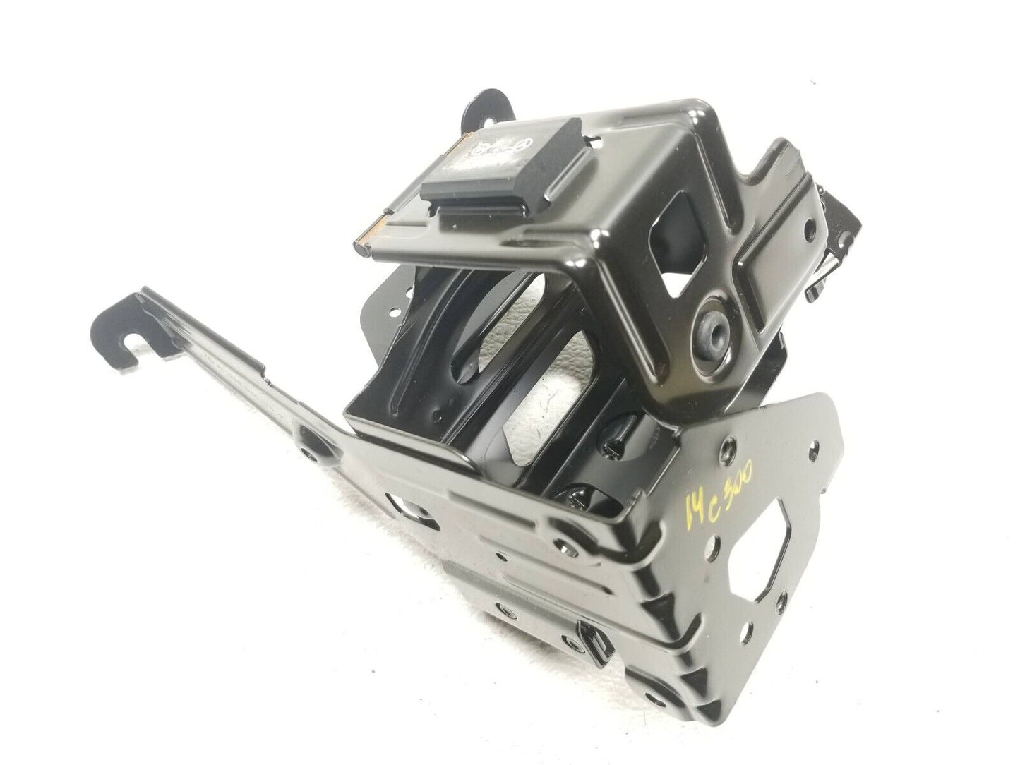 12 13 14 Mercedes-benz C300 Relay Computer Unit Bracket Mount 2045400440 OEM