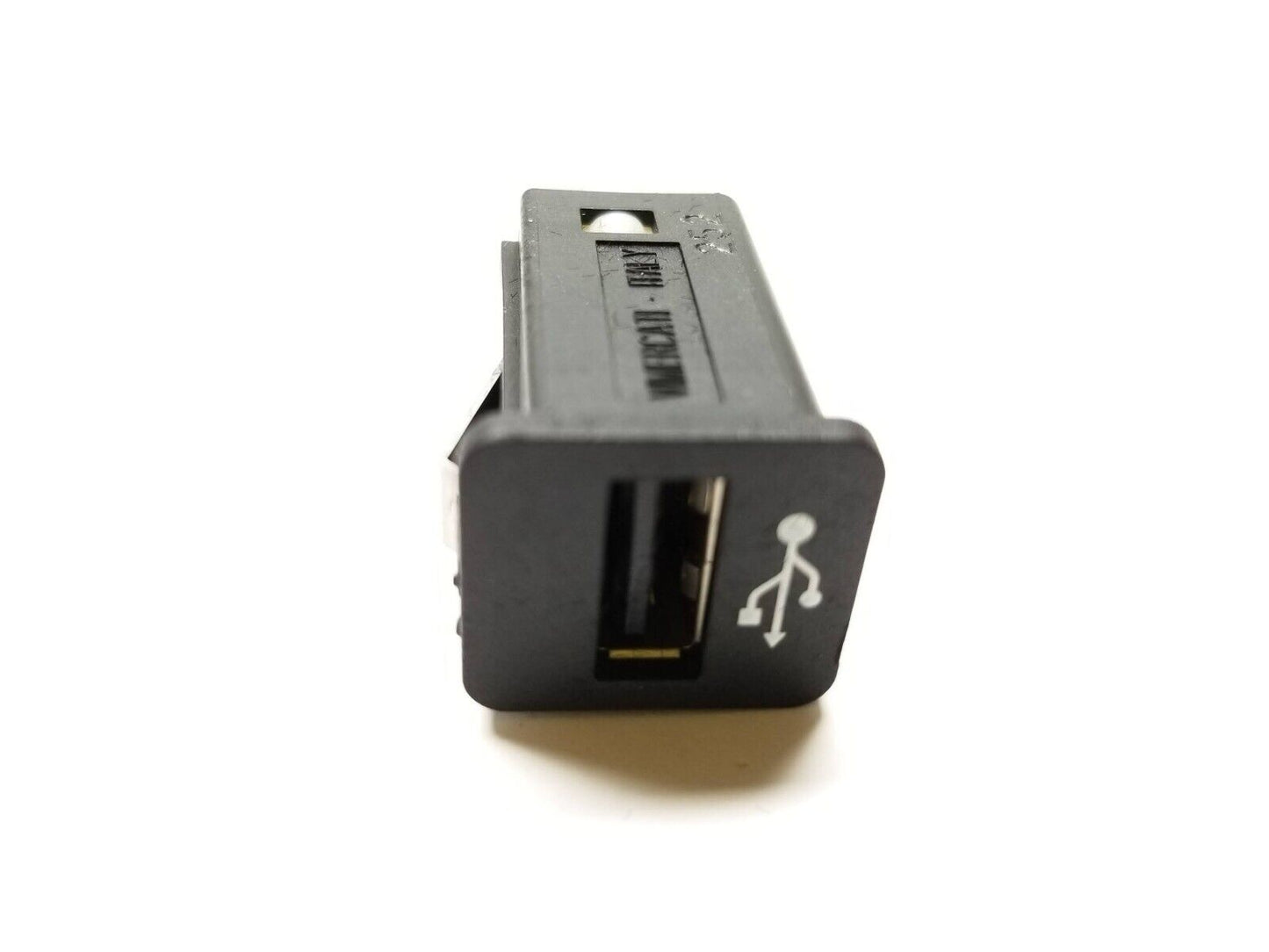 07 08 09 10 11 12 13 BMW X6 Usb Port 9237656 OEM