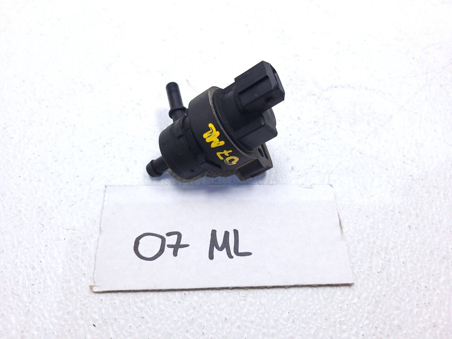 06 07 08 09 10 11 Mercedes Ml500 Purge Solenoid Vacuum Switch Valve OEM