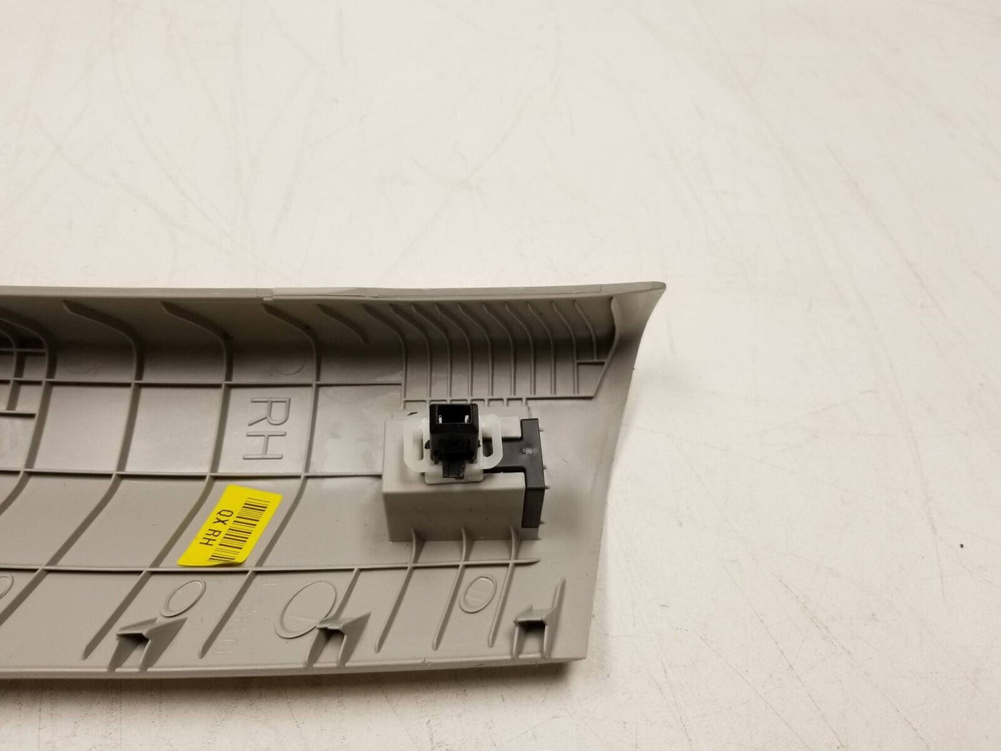 20 21 22 Hyundai Venue Windshield A Pillar Trim Cover Right Pass Side OEM