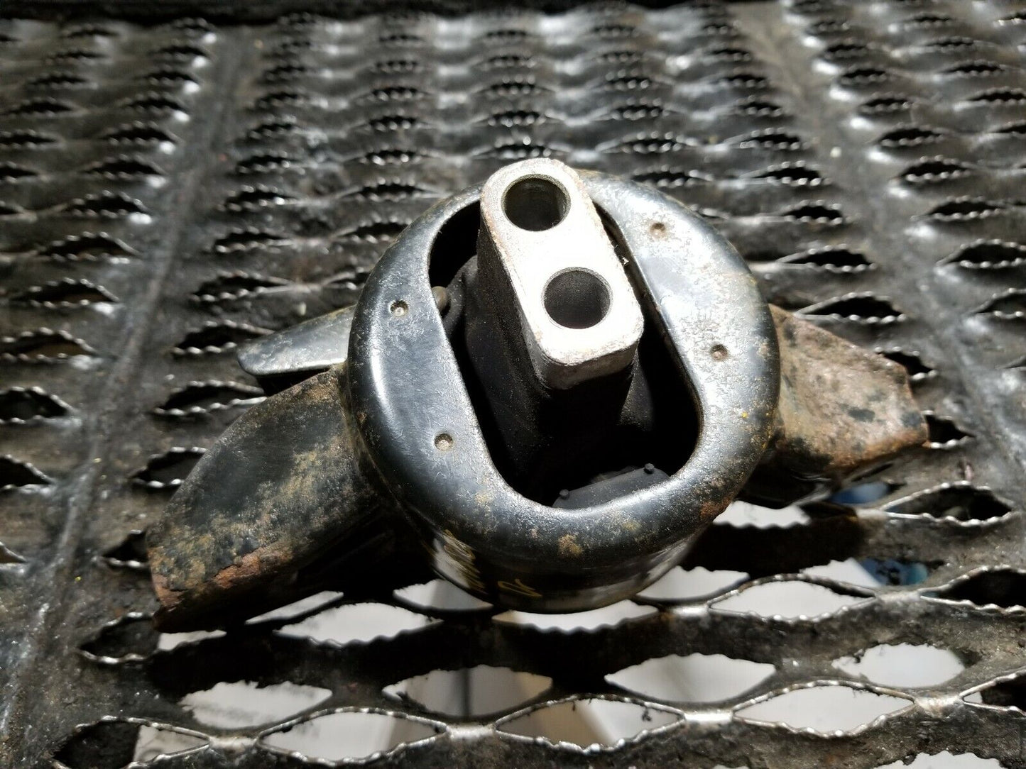 12 13 14 15 16 Hyundai Veloster Engine Motor Mounr Left Driver Side OEM