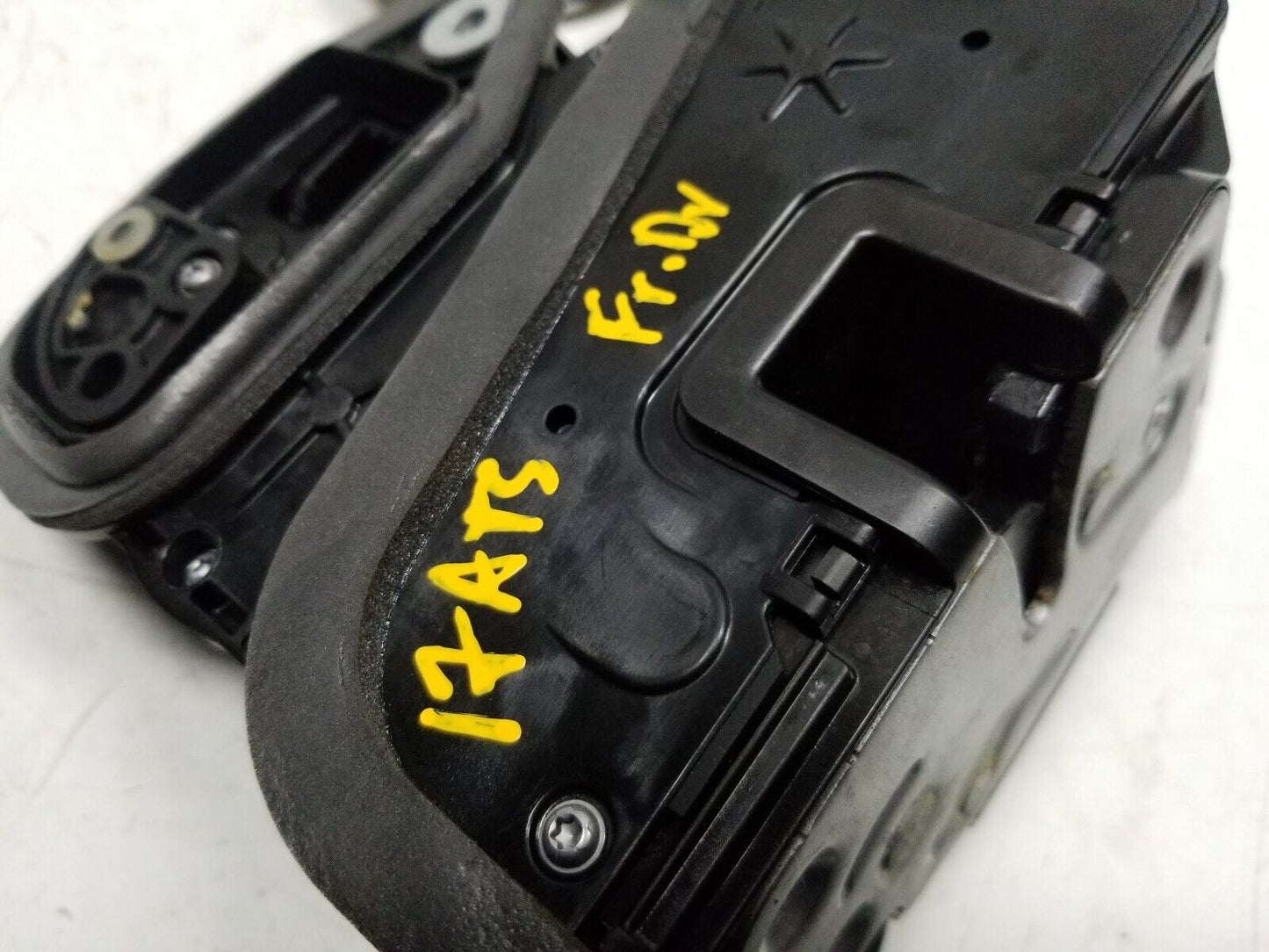 2013 - 2018 Cadillac Ats Front Door Lock Actuator Driver Side Left OEM