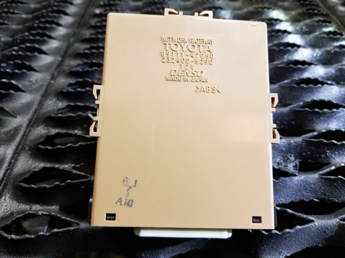 04 05 06 07 08 09 Toyota Prius Multiplex Network Module Computer  89111-4705 OEM