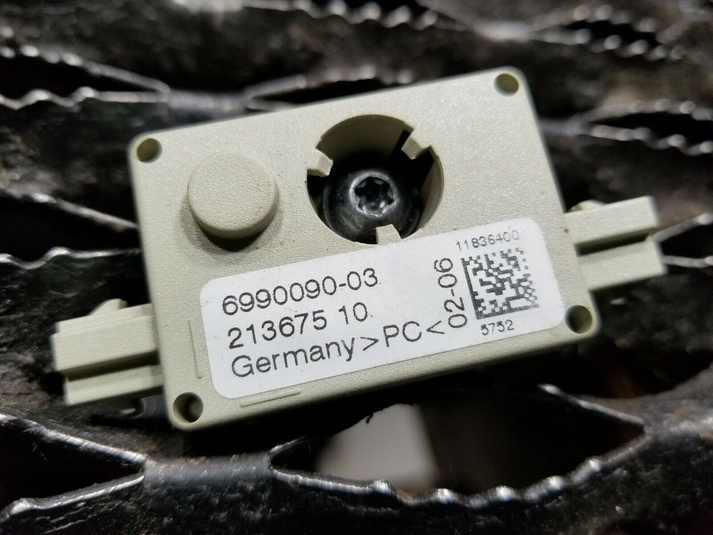 04 05 06 BMW X3 E83 Trap Circuit Antenna 2pcs 6990090 OEM