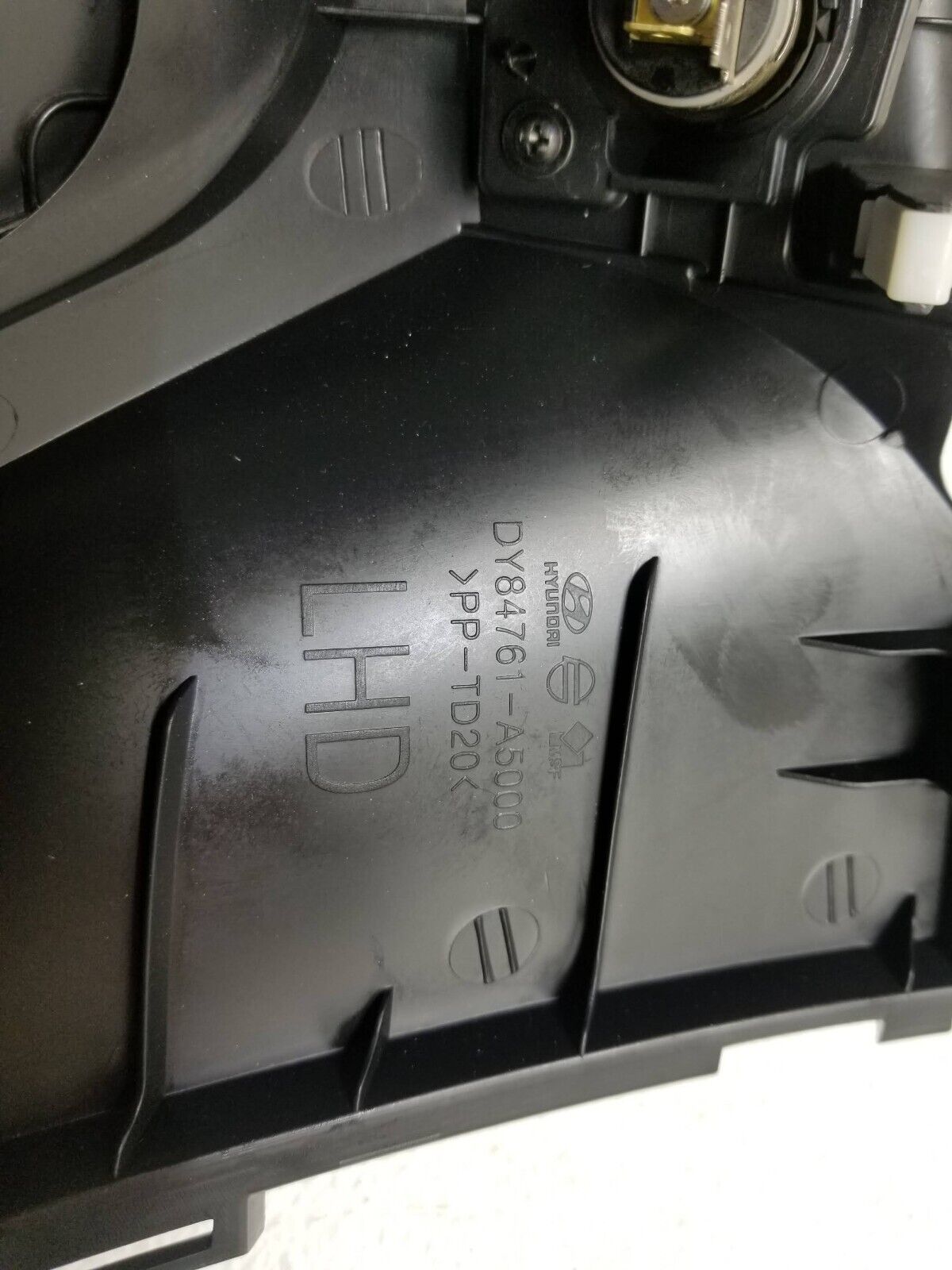 14 15 16 17 Hyundai Elantra Gt Center Lower Dash Trim Bezel Usb Aux Port OEM