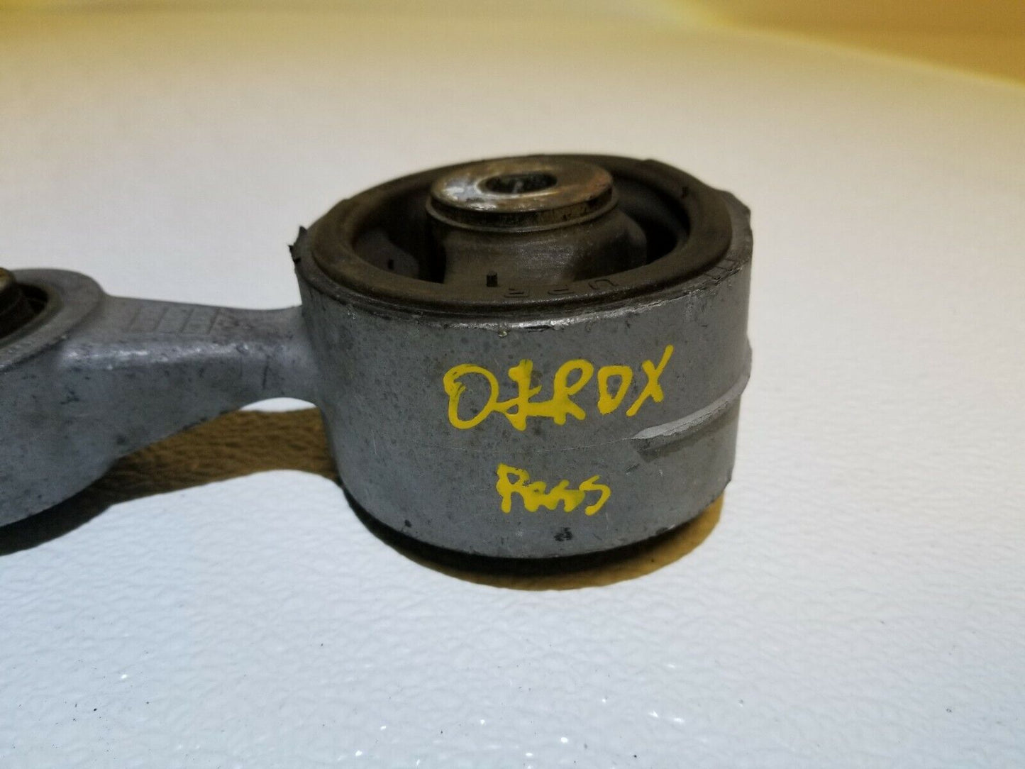 07 08 09 Acura RDX Front Upper Engine Torque Strut Mount OEM