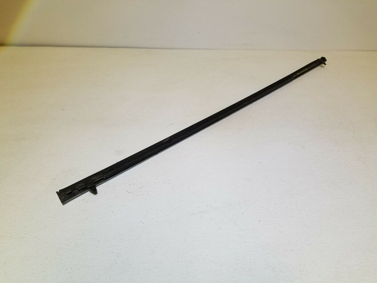 06 07 08 Acura Rl Rear Right Pass Door Weatherstrip Belt Seal Molding OEM