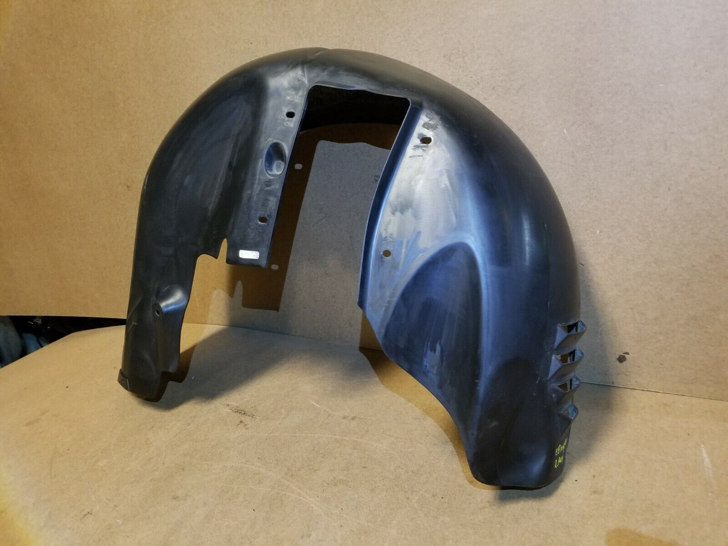 05 06 07 Dodge Magnum Rear Right Pass Fender Liner Splash Guard OEM