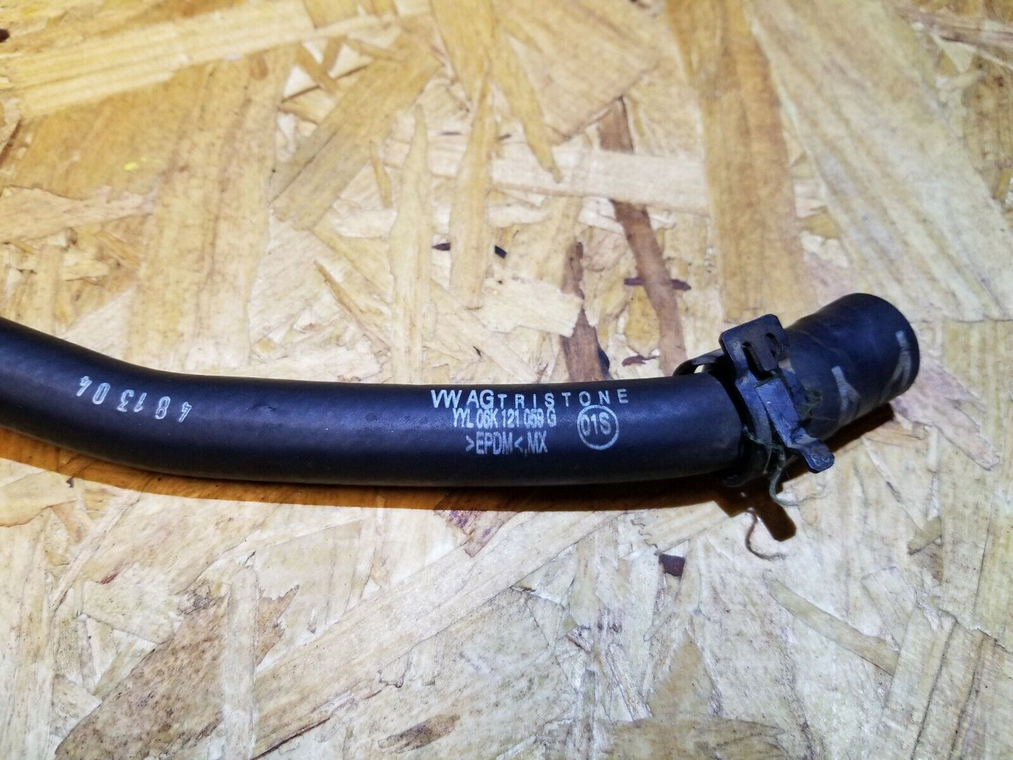 10 11 12 13 14 VW Passat 1.8t Fuel Feed Hose Pipe Line OEM 41k