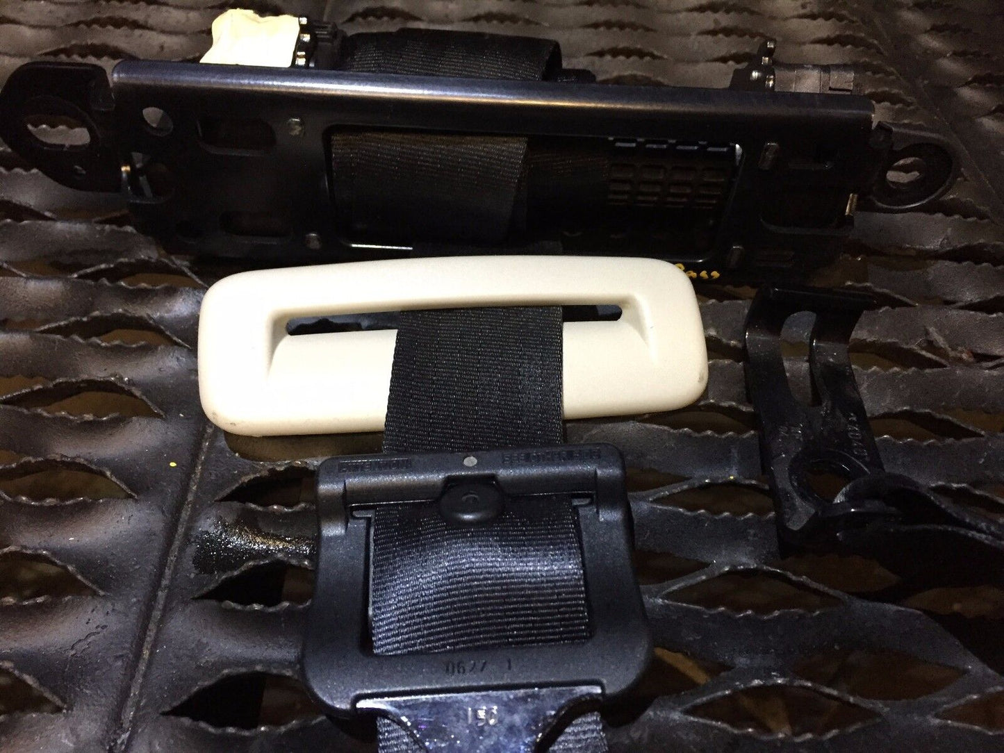 06 07 08 09 Saab 9-5 Rear Right Pass Side Seat Belt Retractor OEM