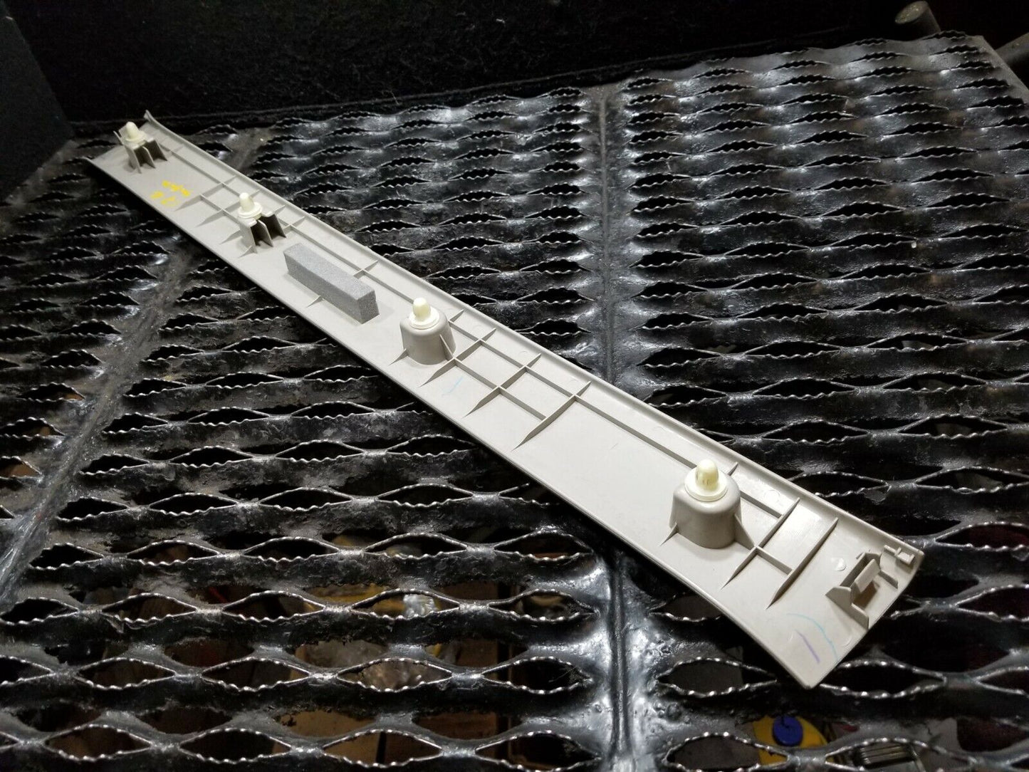 06 07 08 Acura Rl Front Right Passenger Side Door Sill Plate Trim OEM