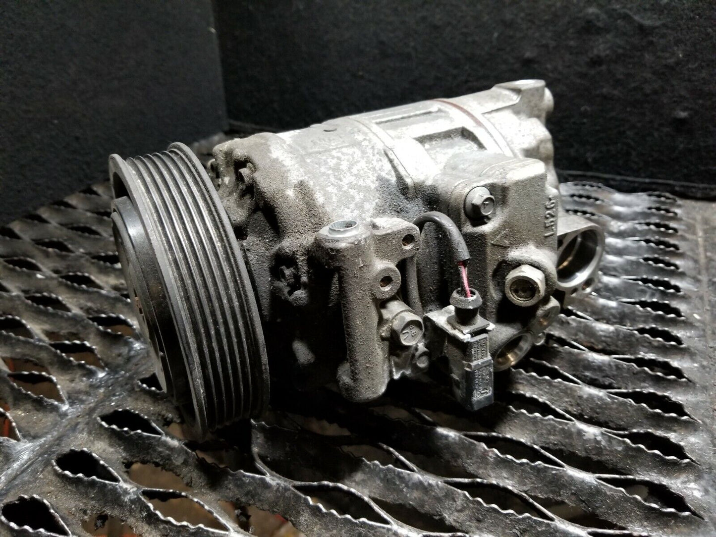 11 12 13 14 15  Audi Q7 3.0l AC A/c Compressor OEM 87k Miles