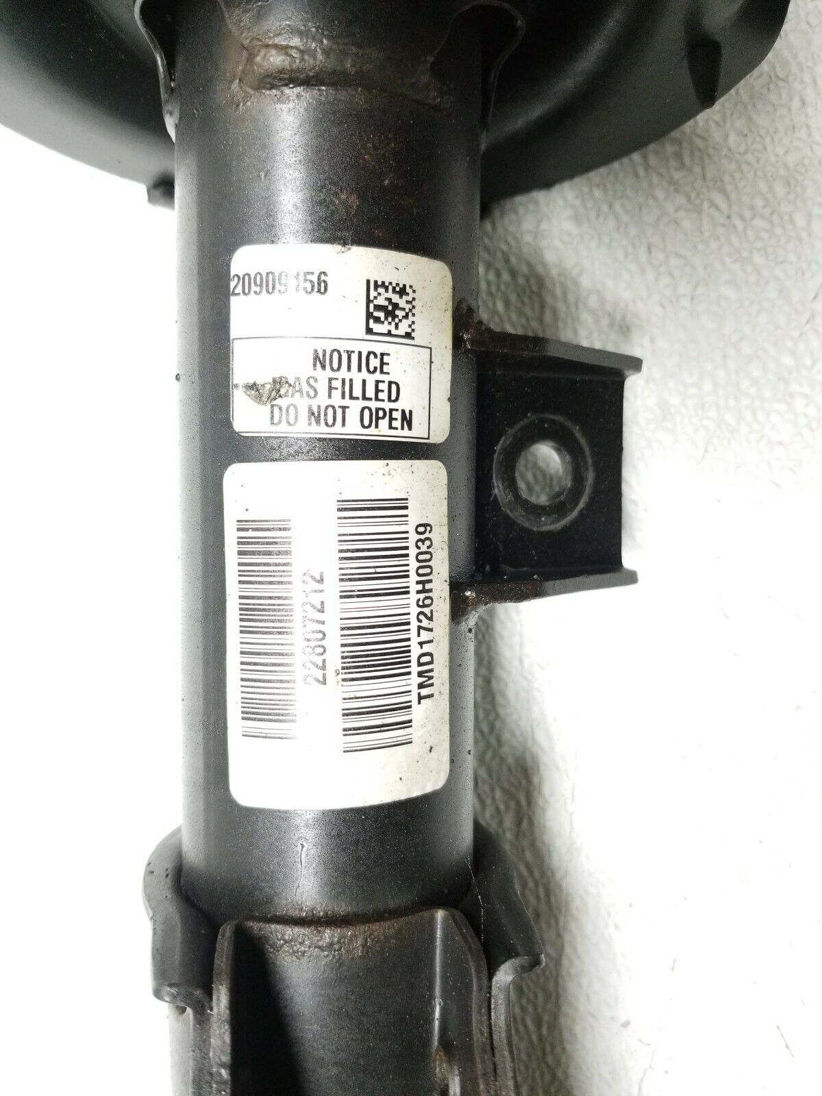 14 15 16 17 GMC Terrain Front Left Driver Shock Strut Absorber OEM 14k Miles