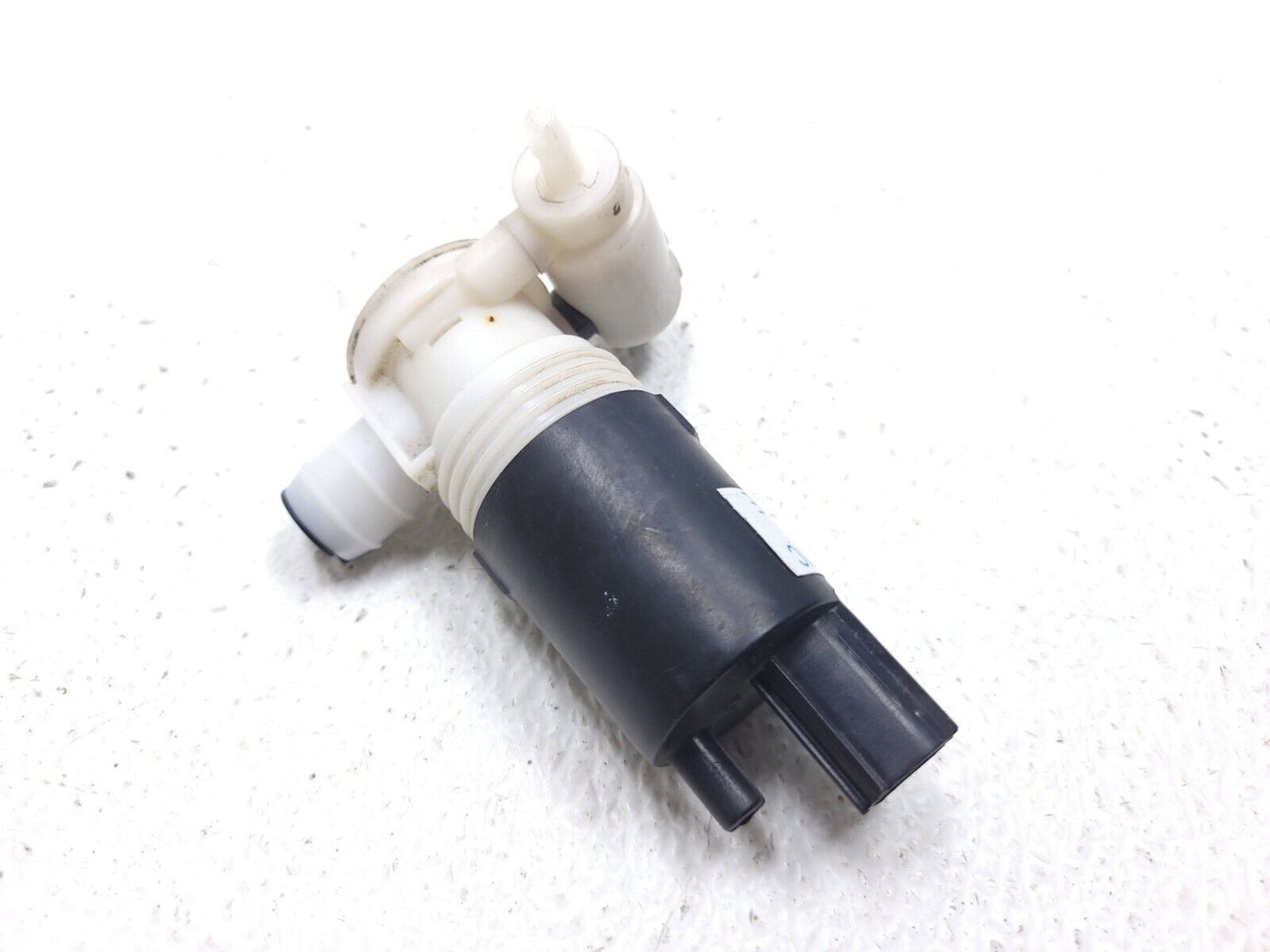 2006 - 2010 Jeep Grand Cherokee Windshield Washer Pump OEM