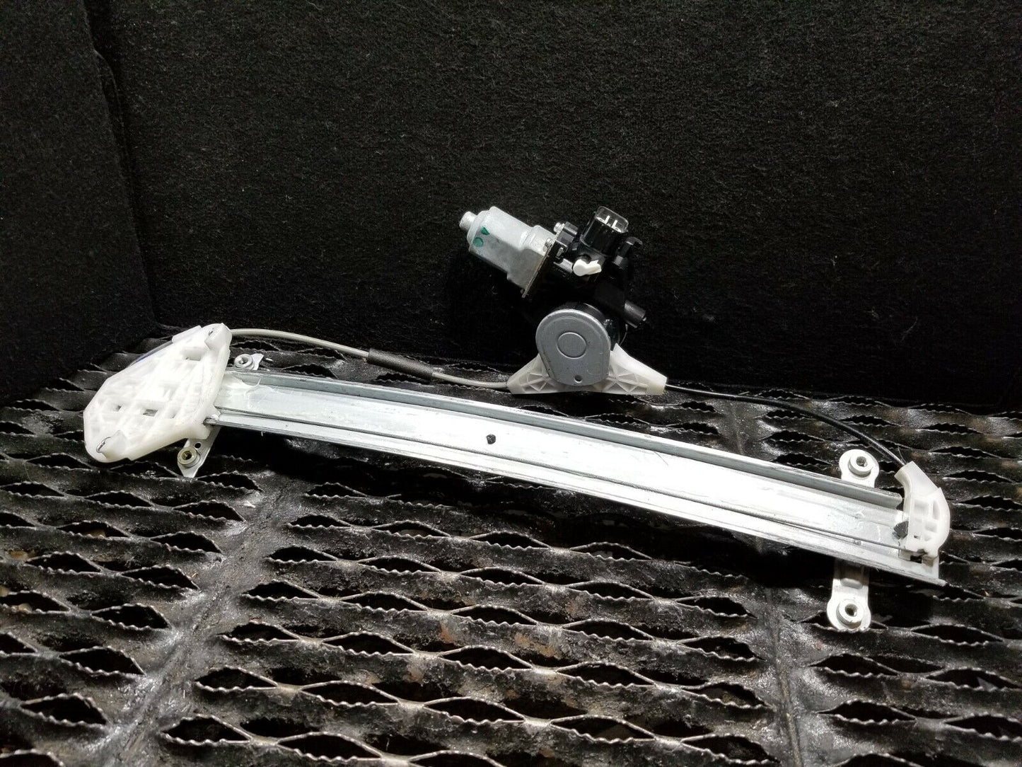 15 16 17 Subaru Legacy Front Right Door Window Regulator Passenger Side OEM
