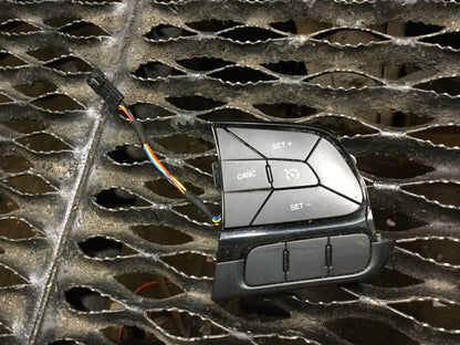 15 16 17 Jeep Renegade Steering Wheel Cruise Switch 735587839 OEM 21k Miles