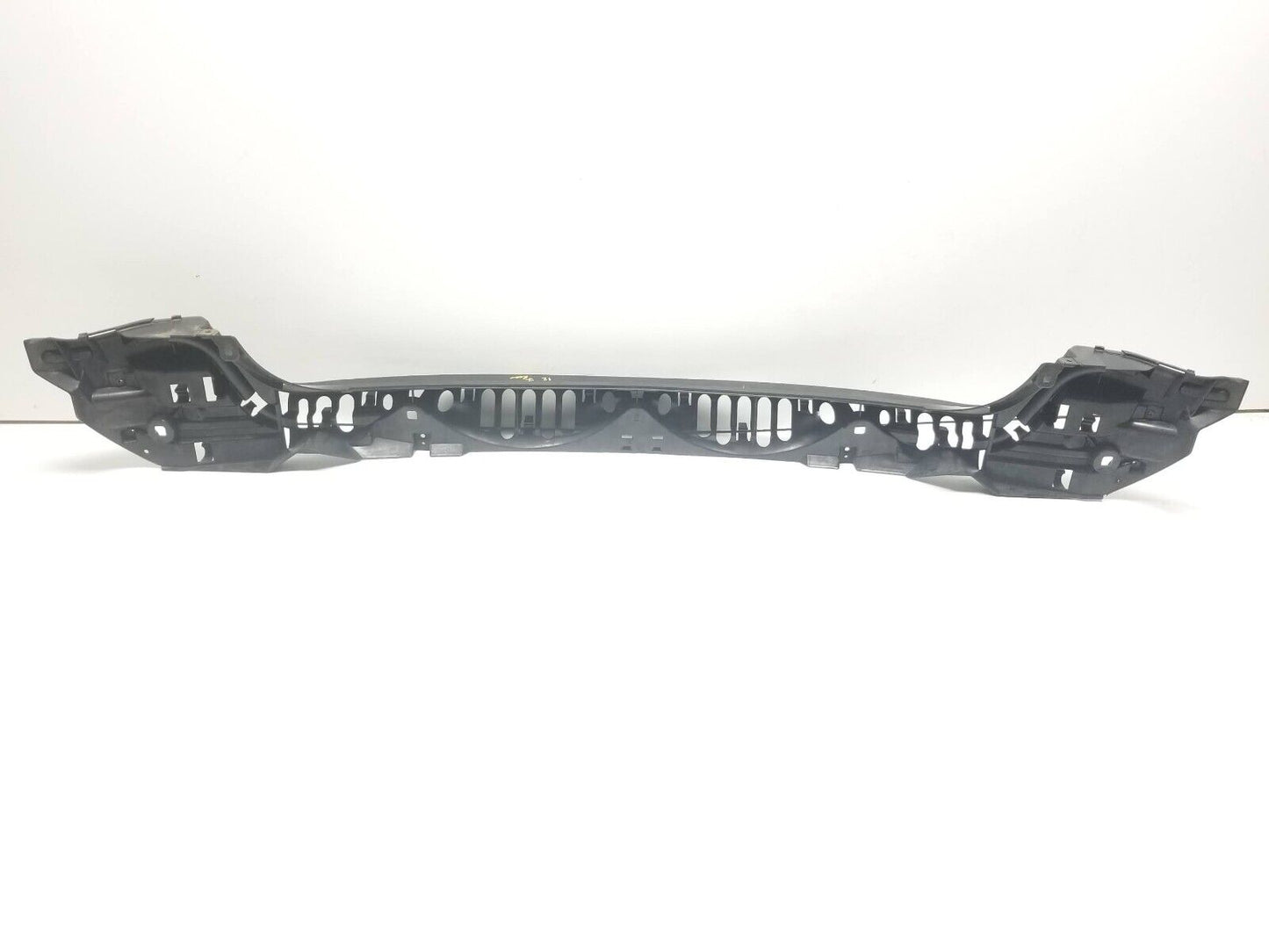 09 10 11 12 BMW 750li Rear Bumper Center Bracket OEM