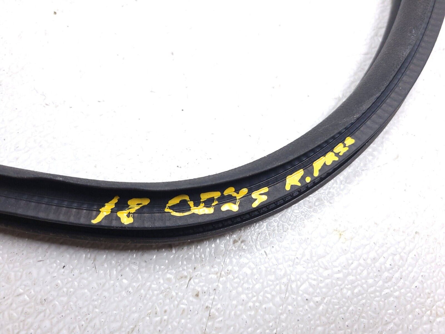 18 19 20 21 22 Honda Odyssey Door Weatherstrip Seal Rear Rigth Pass Side OEM