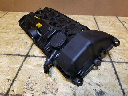 06 07 08 09 10 BMW 650i E63 N62 Engine Valve Cover Driver Side Left OEM