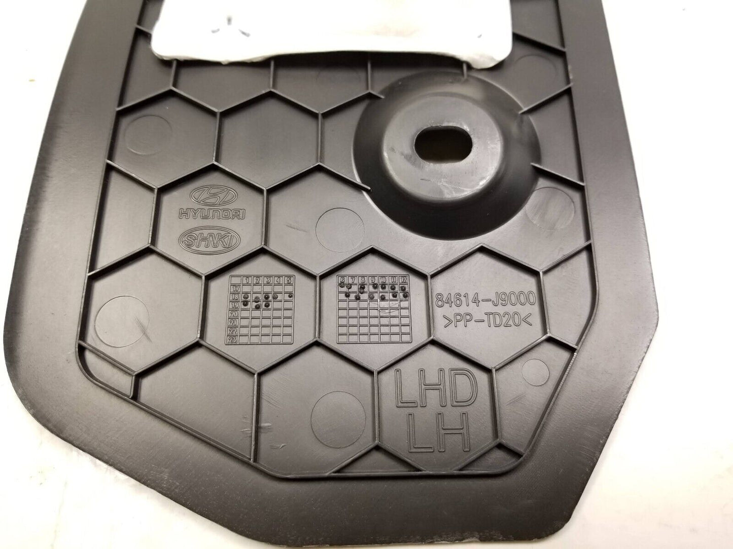 18-21 Hyundai Kona Floor Console Trim Panel Cover Left Driver Side OEM 29k Miles