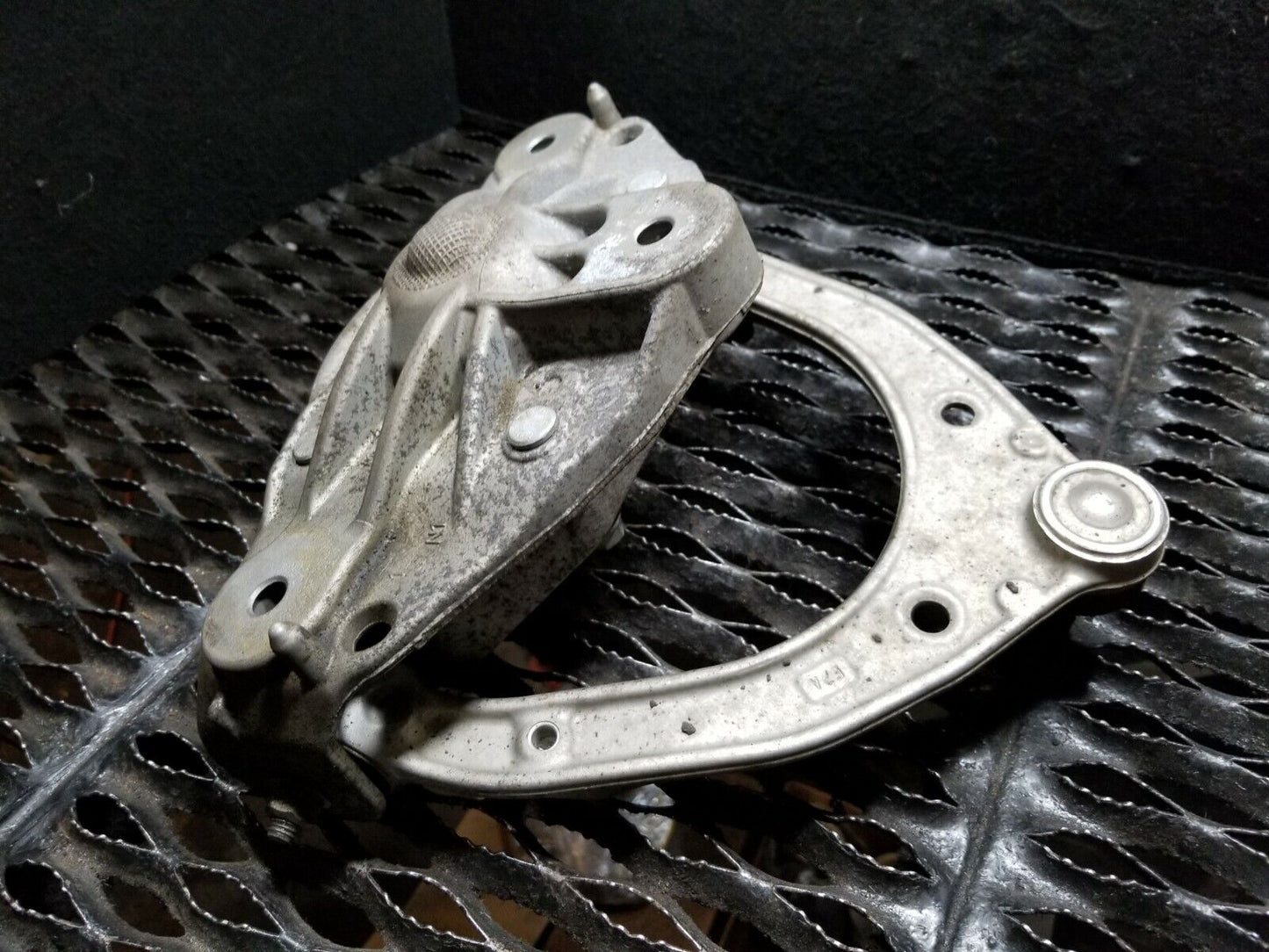 11 12 13 14 15  Audi Q7 Front Upper Control Arm Left Driver Side OEM 87k Miles