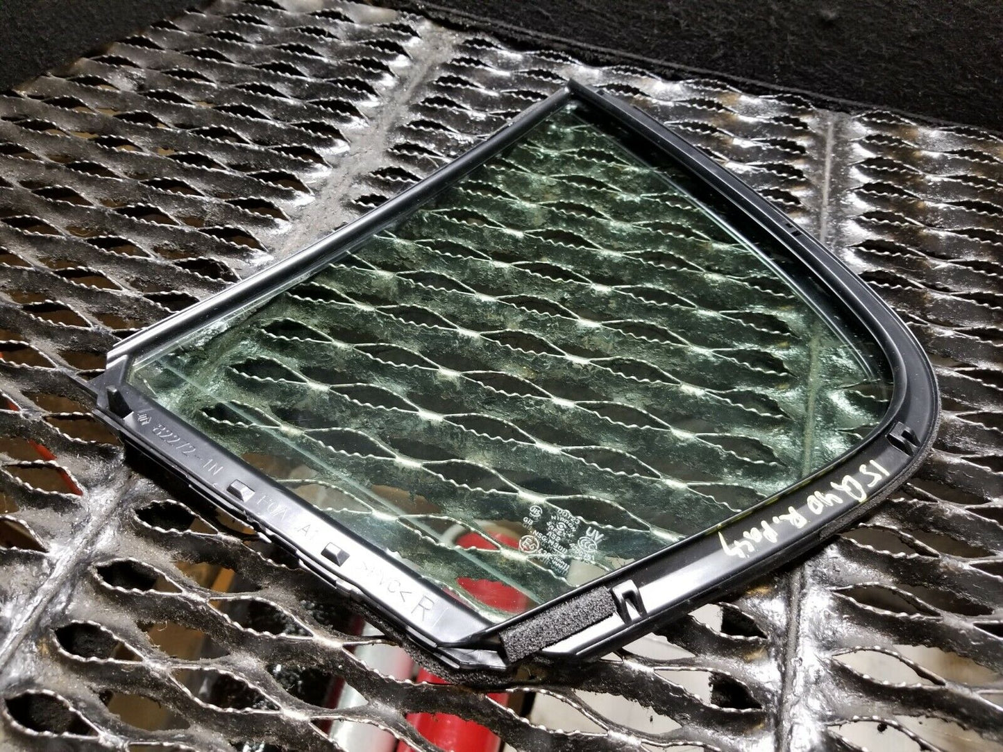 2014 2015 Infiniti Q40 Rear Right Passenger Side Door Vent Glass OEM 34k