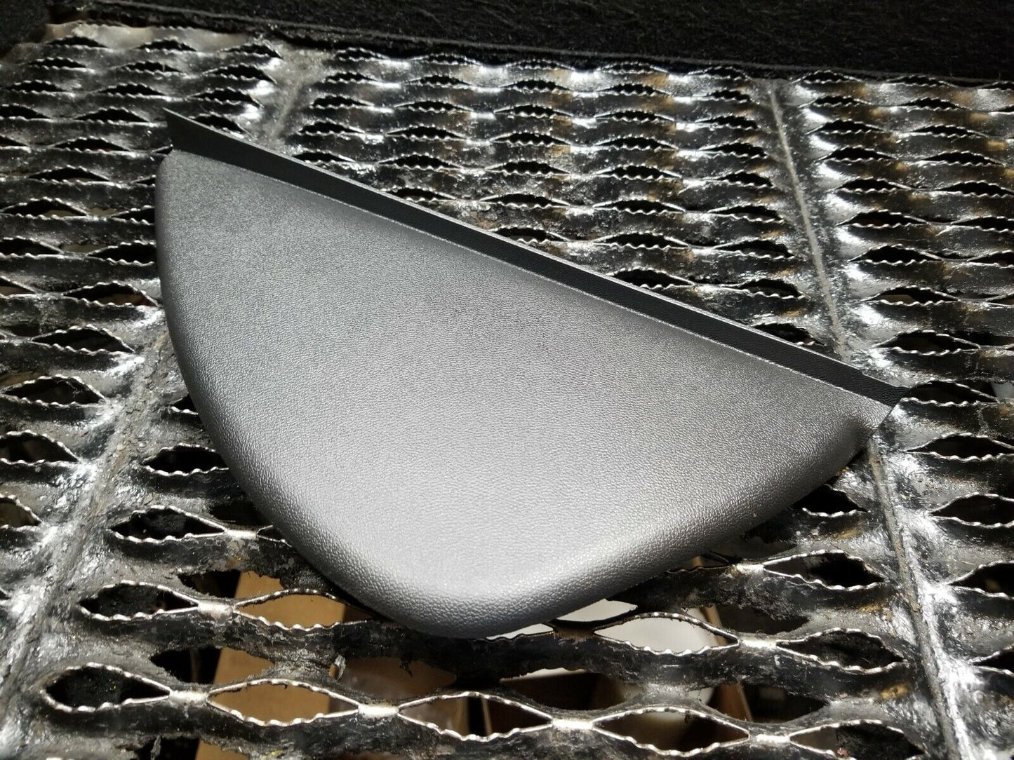 16 17 18 19 Chevrolet Malibu Dash End Cap Cover Trim Left Driver OEM 3k