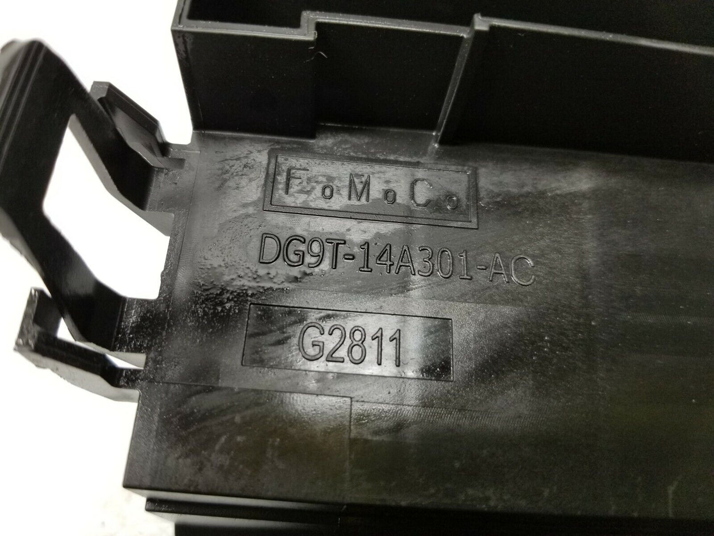13 14 15 16 Ford Fusion Fuse Box Mount Bracket Dg9t-14a301 OEM