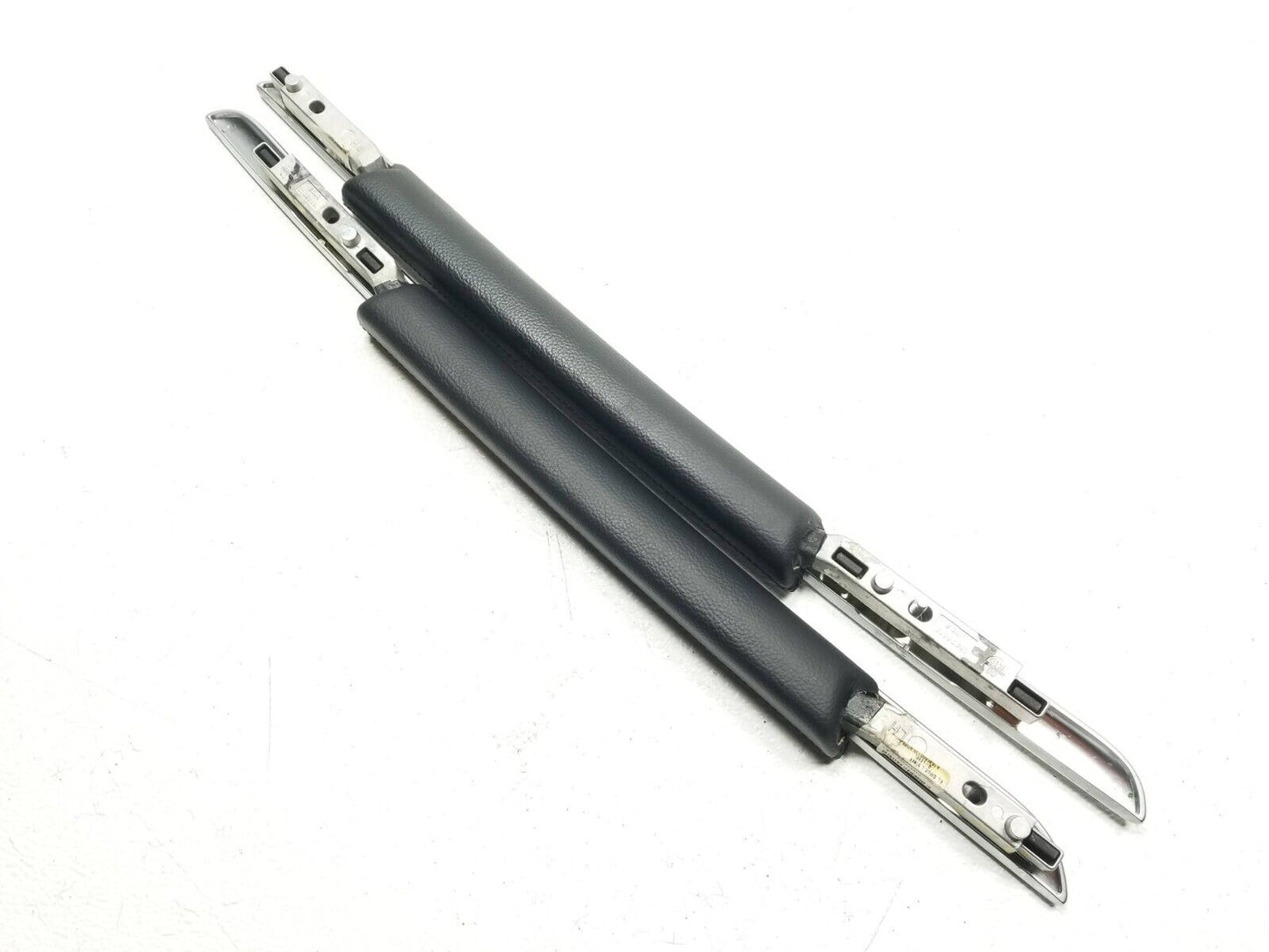 06 07 08 09 10 11 Mercedes Ml500 Center Console Grab Handle Left & Right  OEM