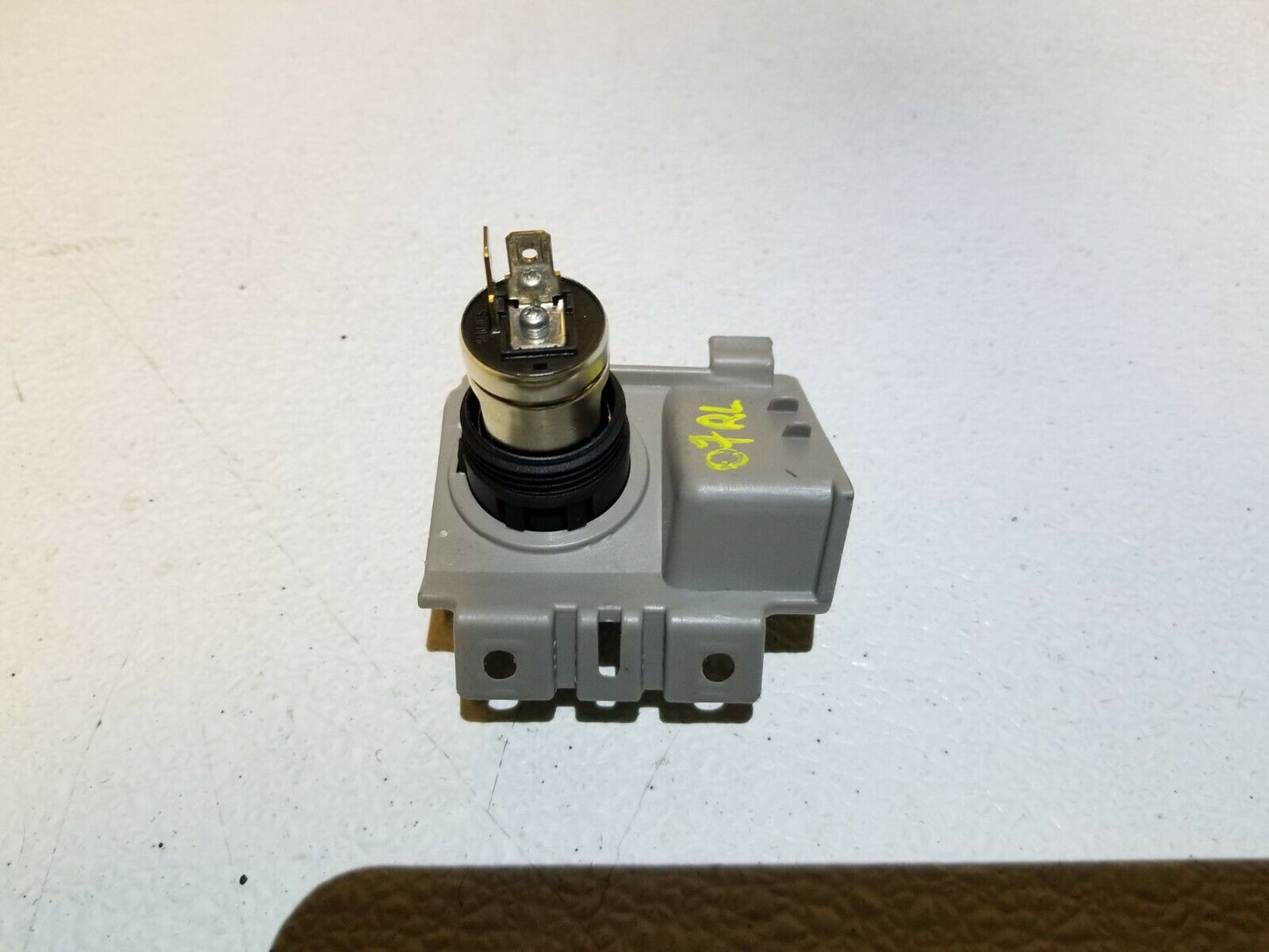 05 06 07 08 Acura Rl Power Outlet 12v 120w OEM