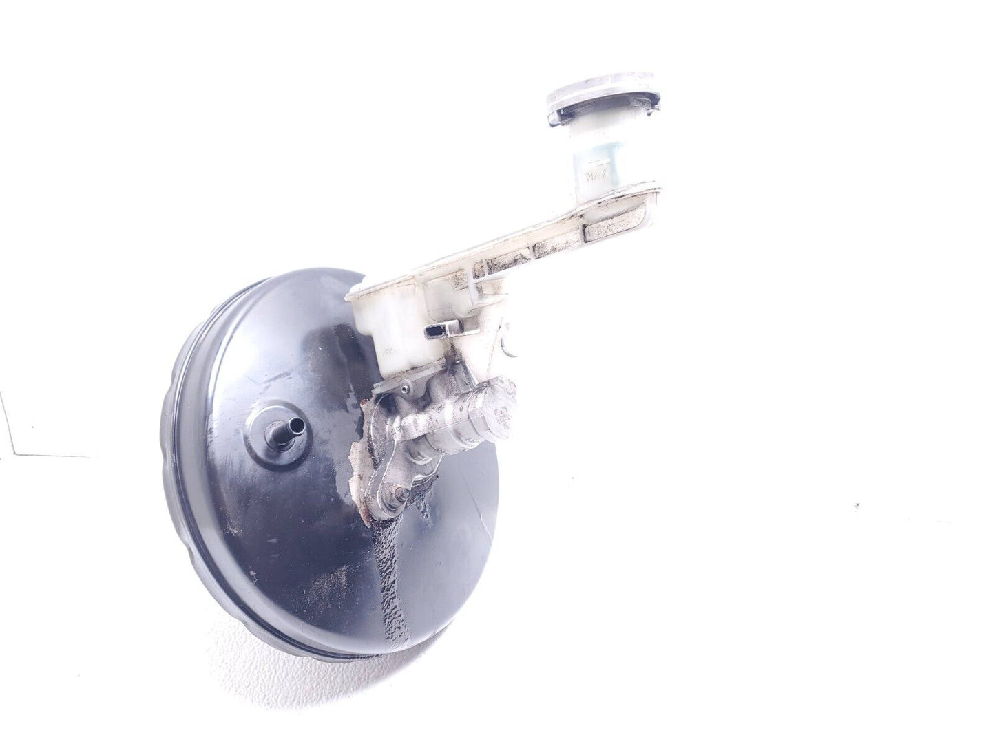 2007 - 2013 Suzuki SX4 Power Brake Booster W/ Master Cylinder OEM
