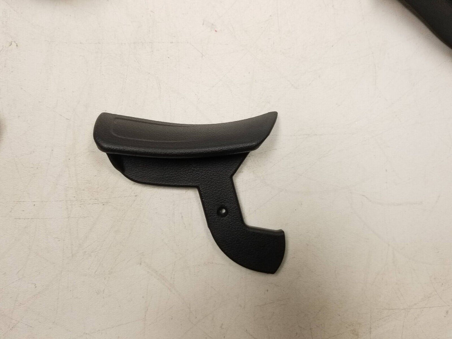 20 21 22 Hyundai Venue Front Driver Seat Headrest Guide Sleeve W/ Trim OEM